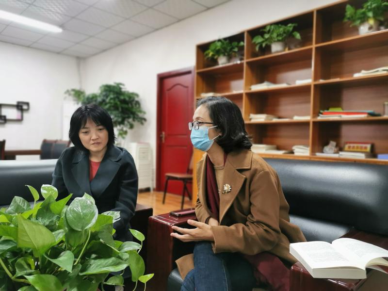 借智者光芒 行光明人生——双流区棠湖小学车爽阅读工作室沙龙活动