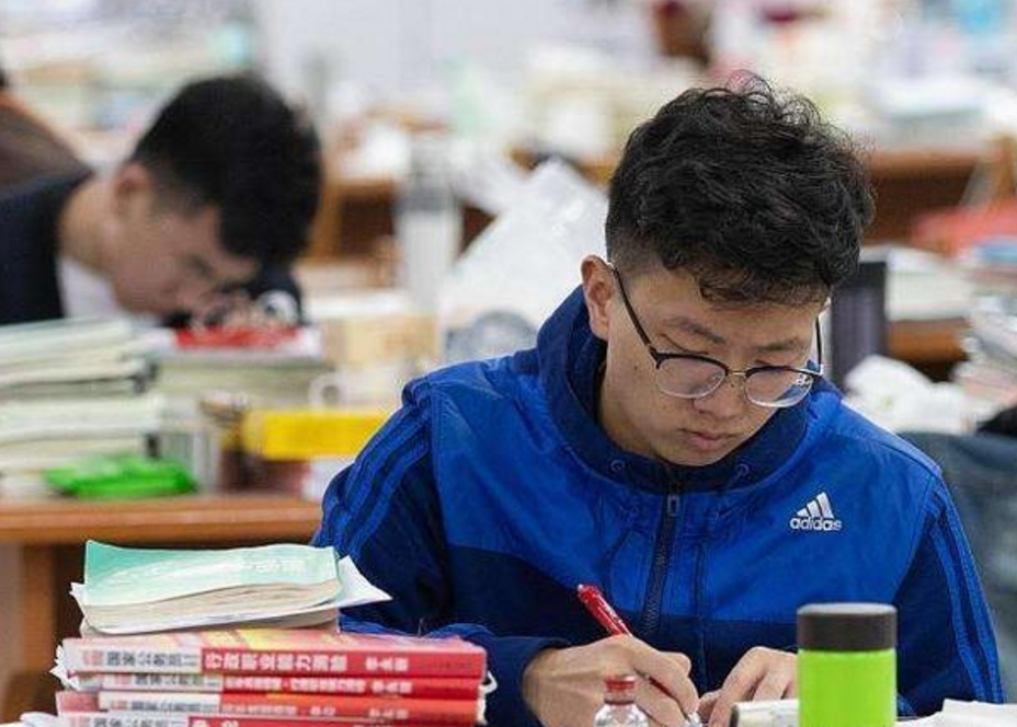 618分北邮在校生“转学”到长春师范，给出的理由，网友不买账