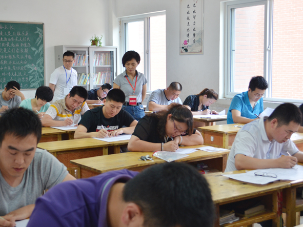 大学期间入党优势显而易见，弊端却鲜少有人知道，想好再做决定