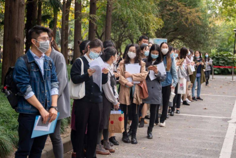 专科生容易转行的专业，家长眼中很高端，实则就业难度比较大