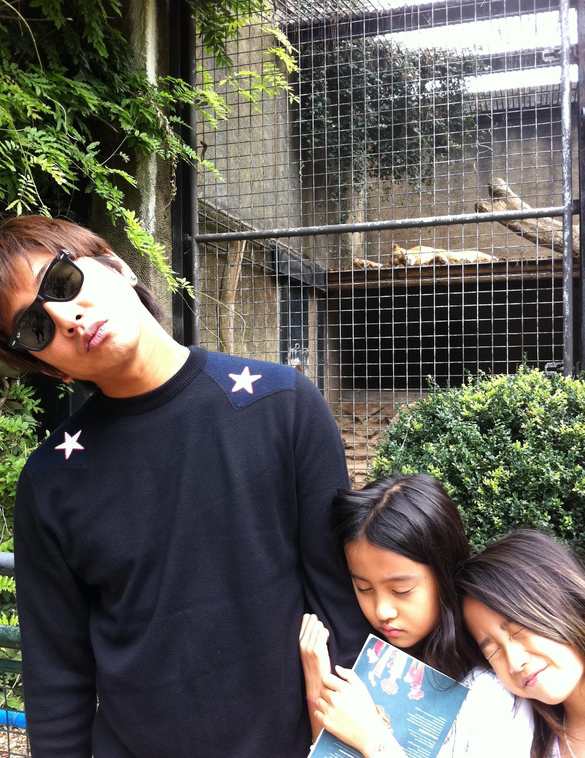 On Kimura Takuya S 49th Birthday Mitsuki Made Her Family Portrait Public For The First Time And The Eldest Daughter Exposed Her Father S Large Scale Video Laitimes