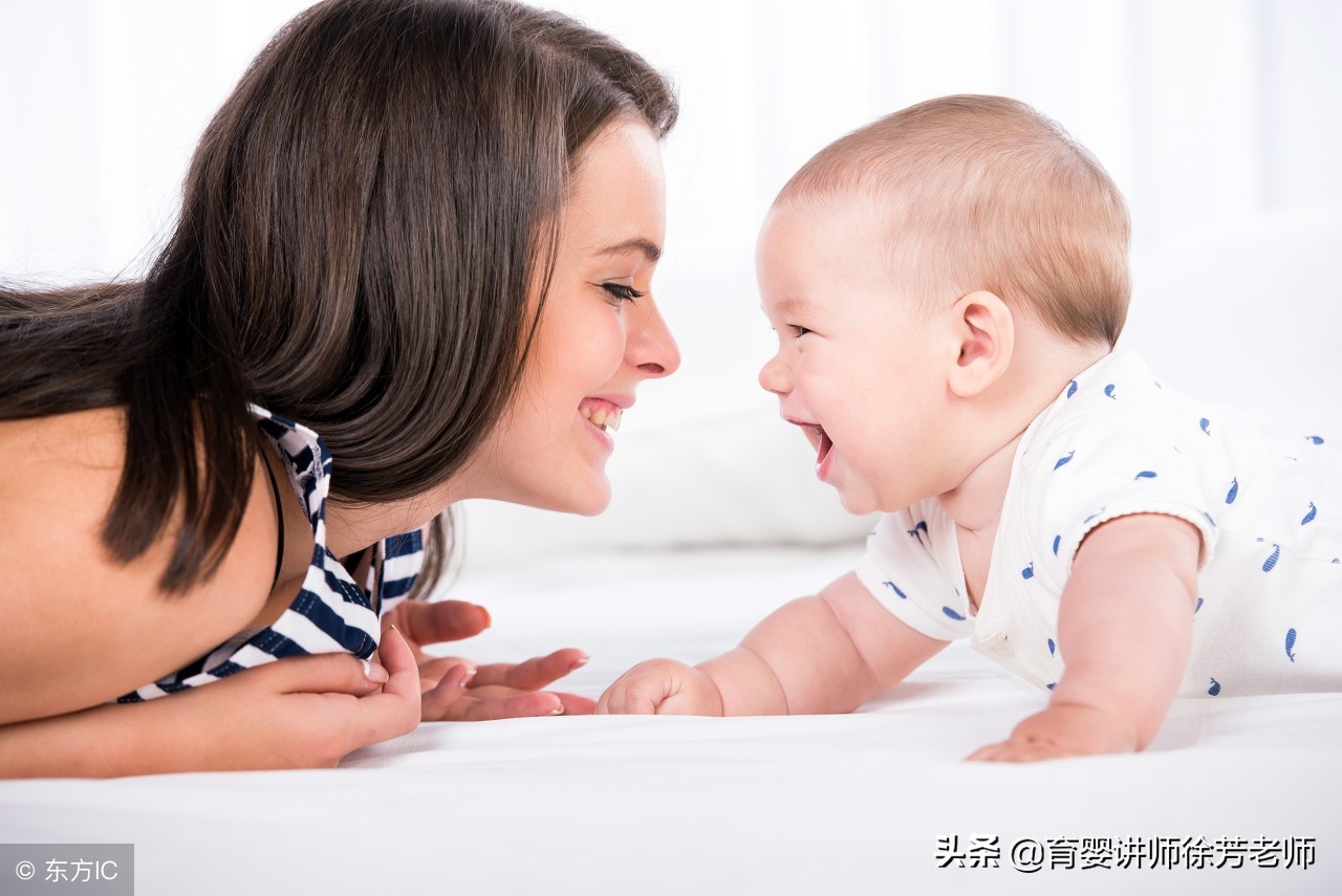 婴儿大便绿色什么原因（宝宝大便是绿色的）