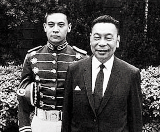 台湾蒋经国终结儿子接班始末