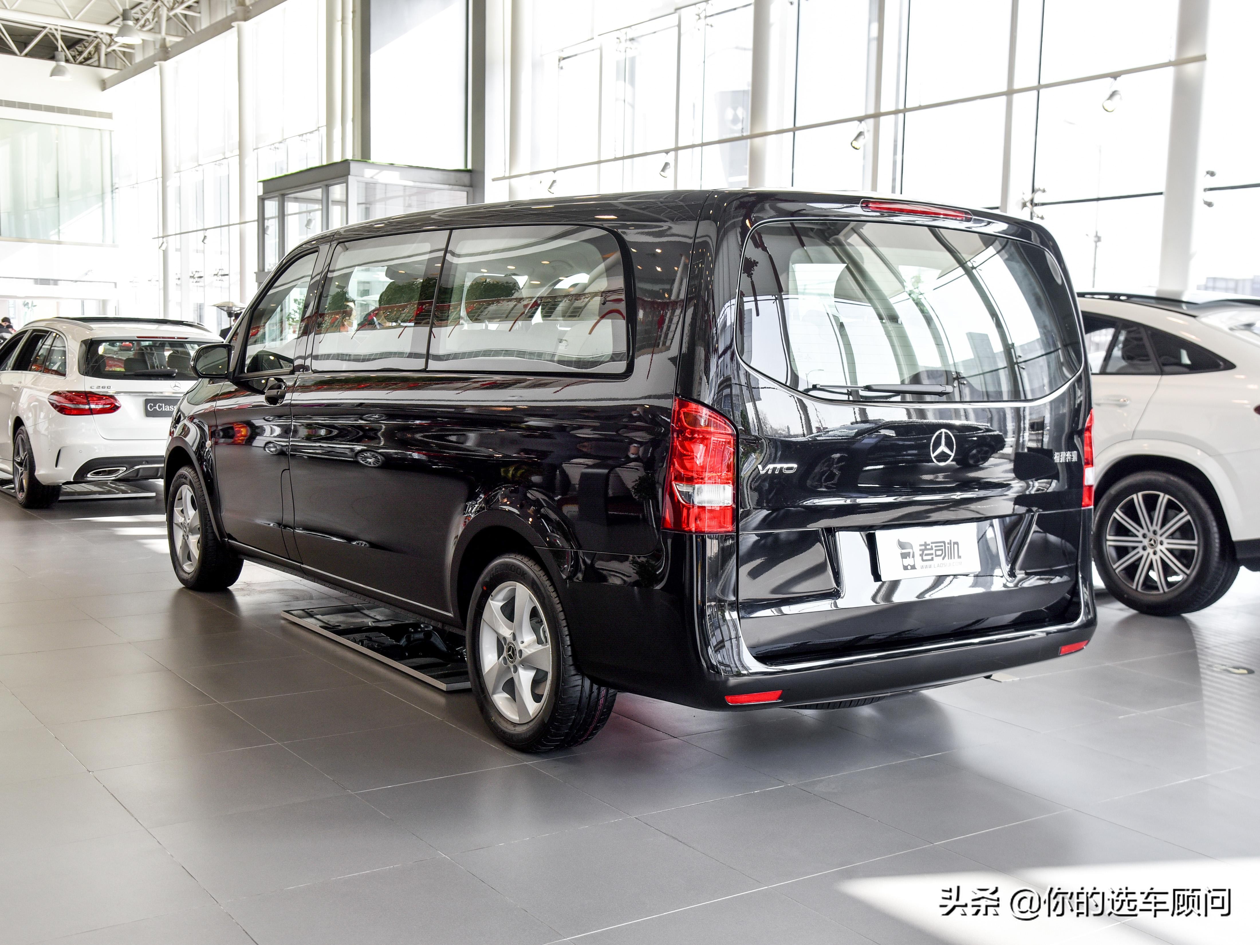 价格便宜尺寸巨大,奔驰的自动挡大商务车,实拍威霆