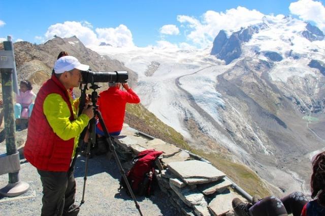 世界最难登顶的山峰，马特洪峰，三角锥造型是阿尔卑斯山的形象