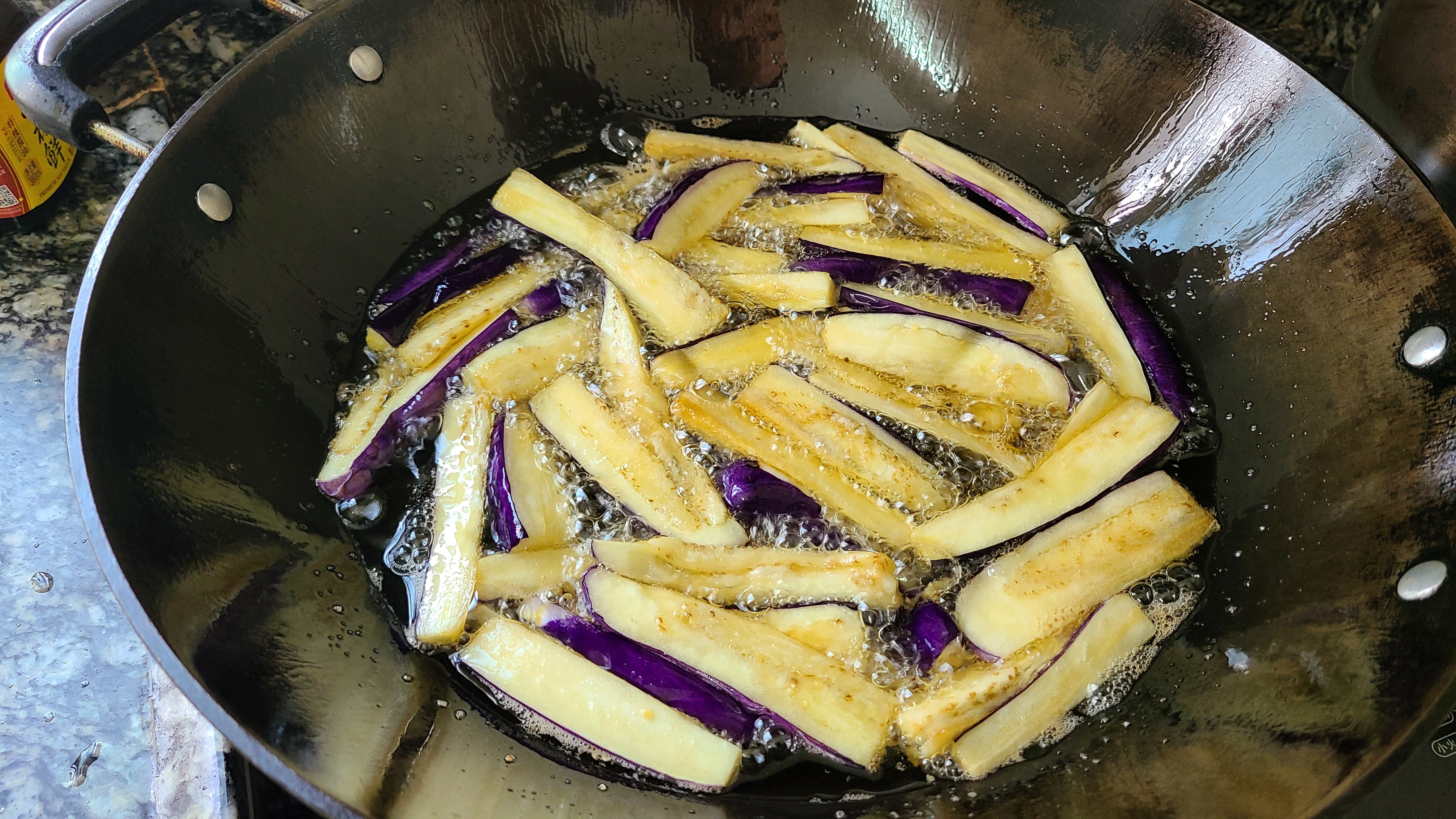 咸鱼茄子煲的做法,咸鱼茄子煲的做法 最正宗的做法
