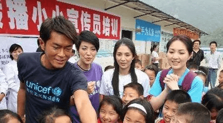 古天乐学校荒废多年没用处，是为积攒人气？能“黑”他的只有太阳