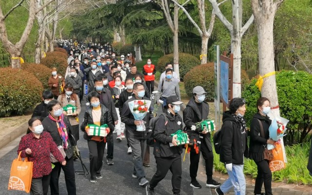 节地生态安葬、墓位价格更低……郑州8个公益性公墓已完成选址，年底前建成