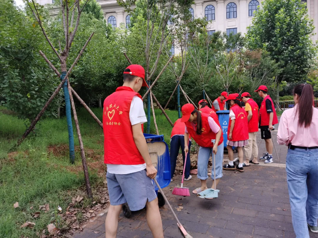 农大人的身影在前，我们“豫”难而上