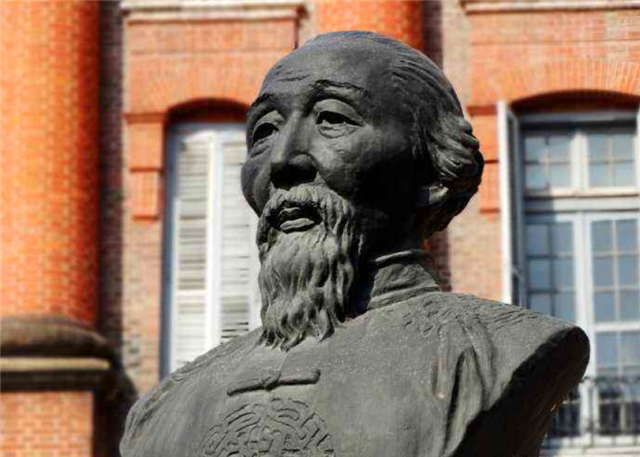 复旦大学首任校长：我只是一条狗，叫了一百年，也没有把中国叫醒