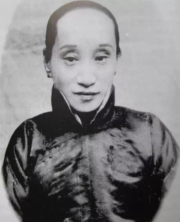 民国十大渣男排行榜：后五名情感劣迹与历史争议全解析