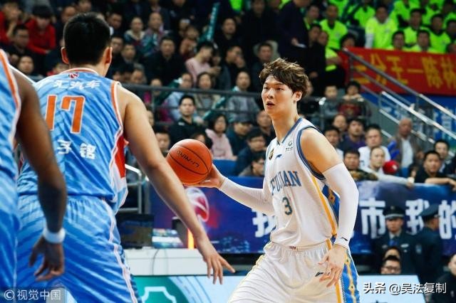 阿部为什么没去nba(撕裂的比赛，阿部、李根都在做毫无意义的折返跑)