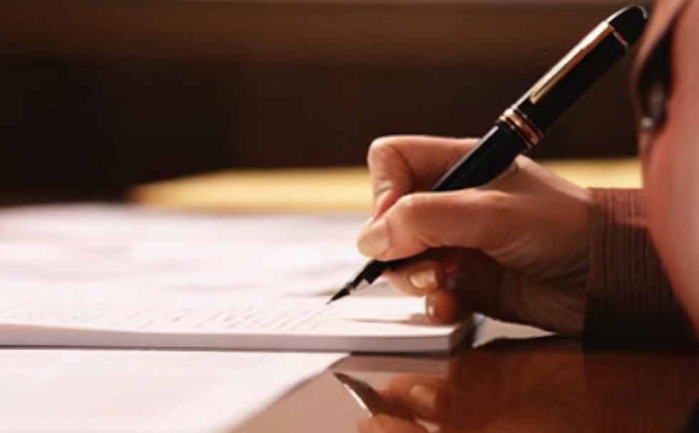 2021大学班长竞选演讲稿三分钟3篇汇总