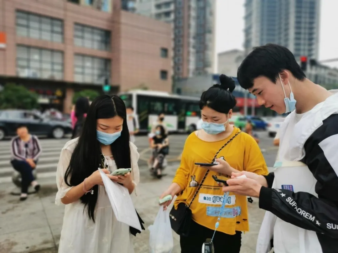 仅次于高考人数，四川20万高三学子在88个考点参加“小高考”