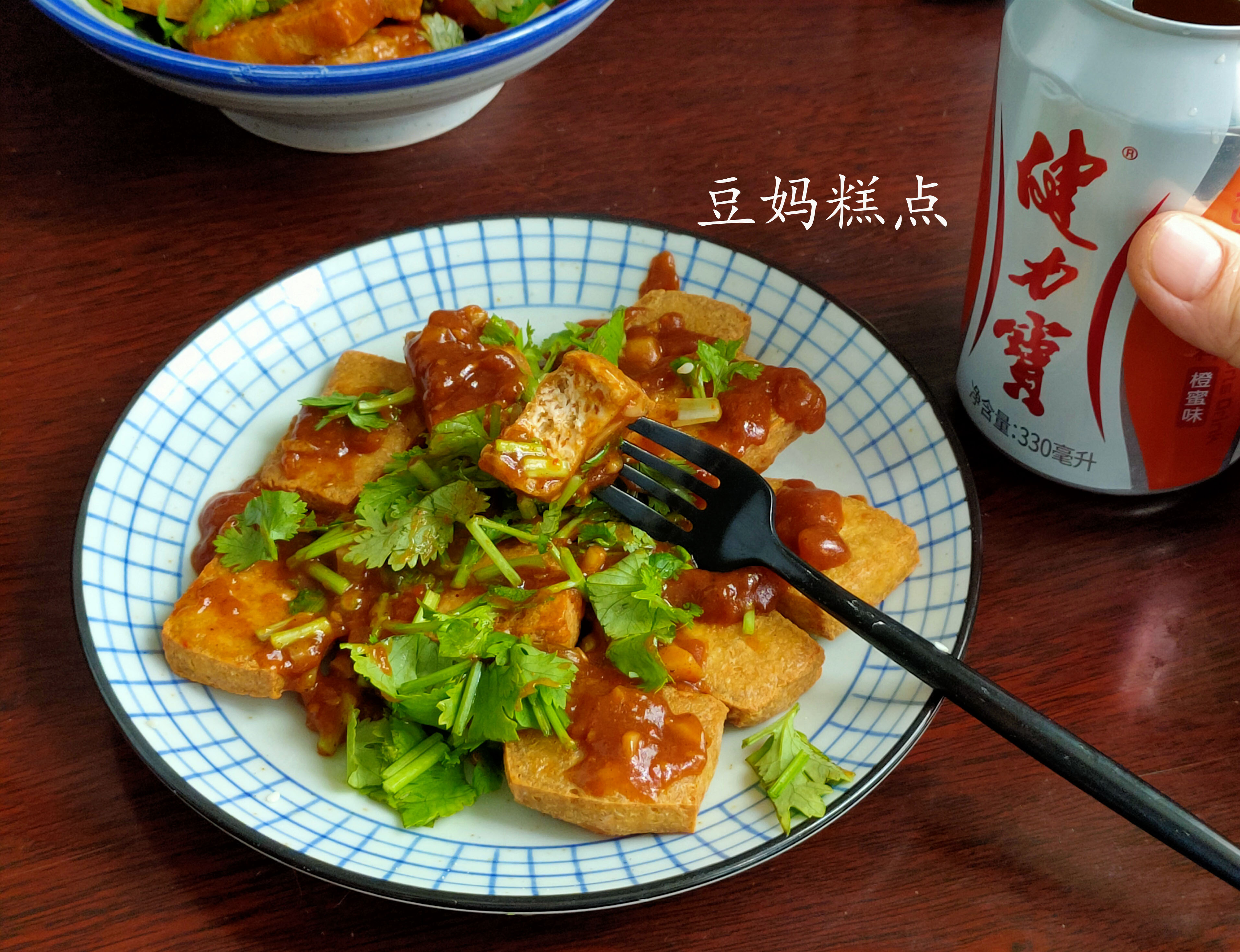 街头小吃，炸豆腐，有人靠它月入过万，做法原来这么简单