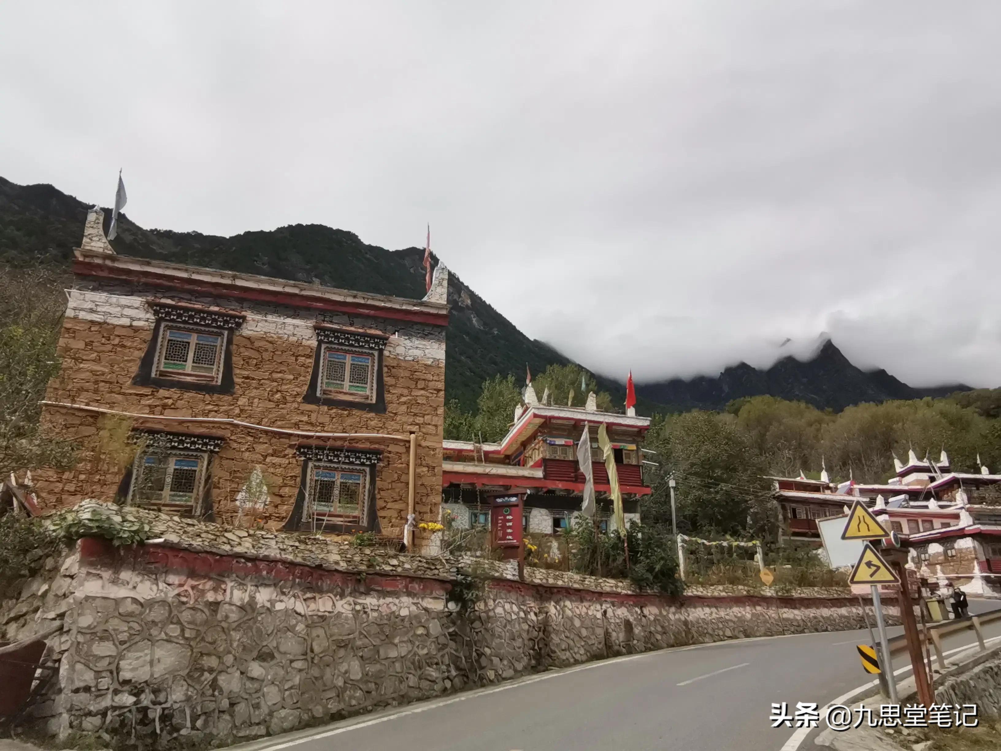 无边风景在路上；十月中下旬川西小环线，拍摄的唯美照片精选合集