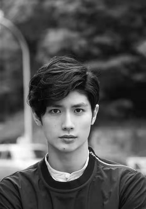 三浦春馬父親去世 和三浦春馬自殺間隔不到半年 網友 太戲劇 天天看點