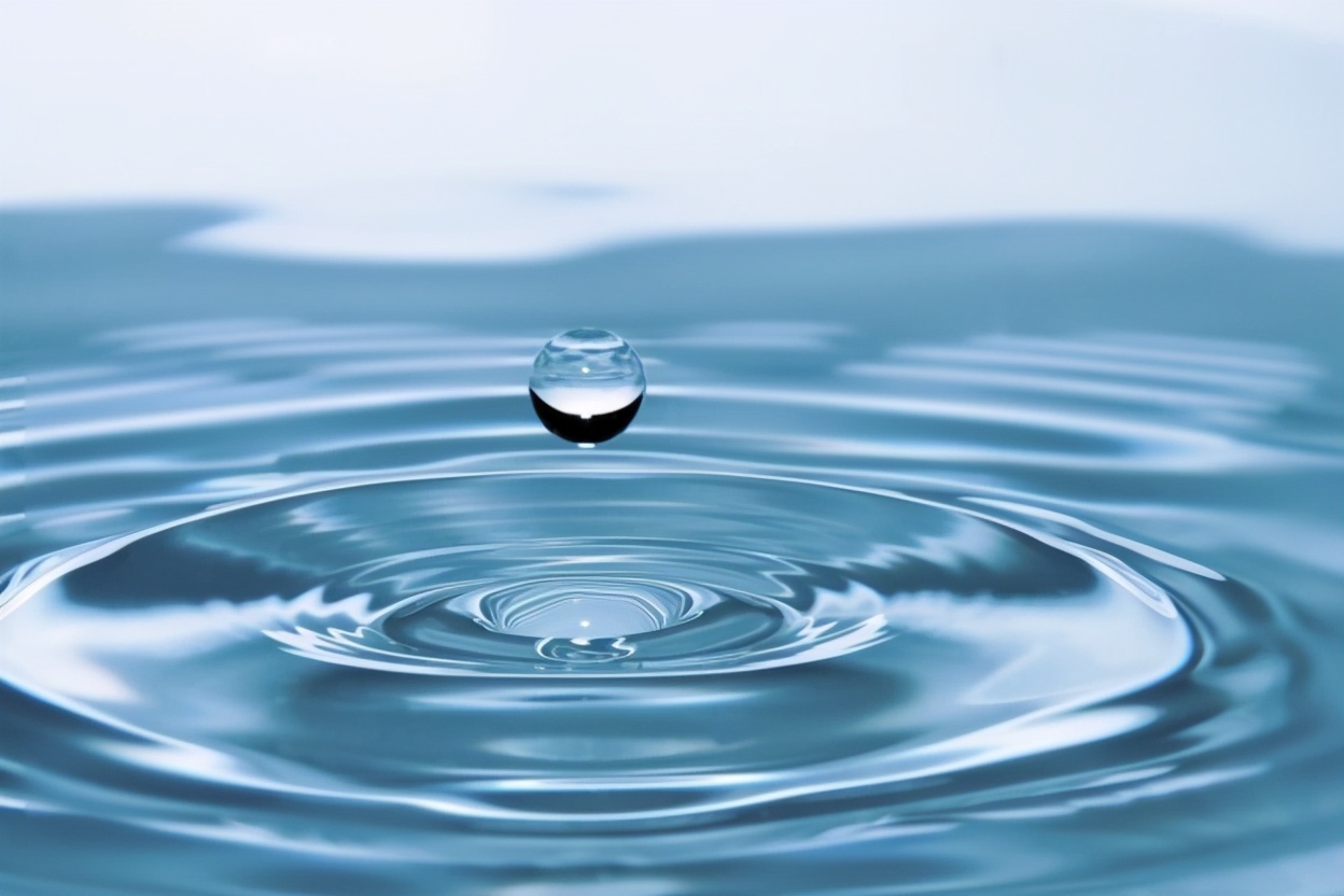 在科学家的眼里，水为什么被称为自然界“最复杂”的物质之一？
