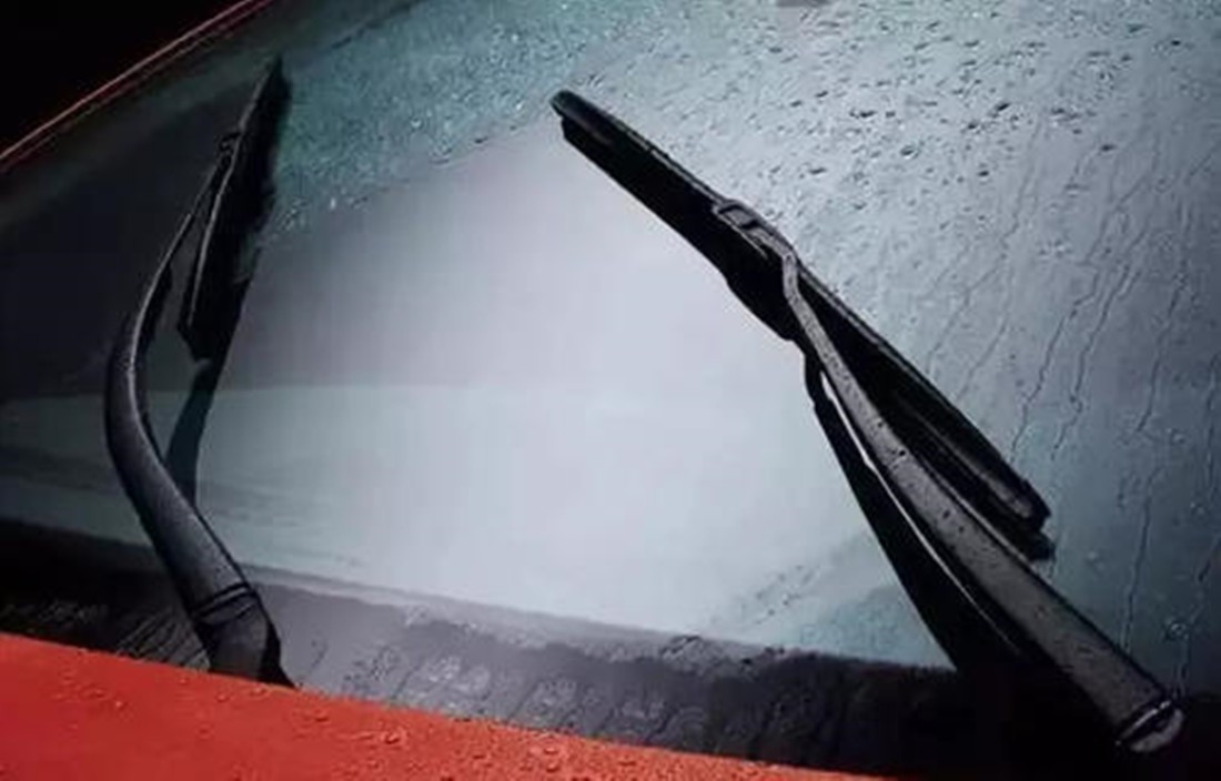 汽车雨刮器刮不干净怎么办，用这几招轻松解决