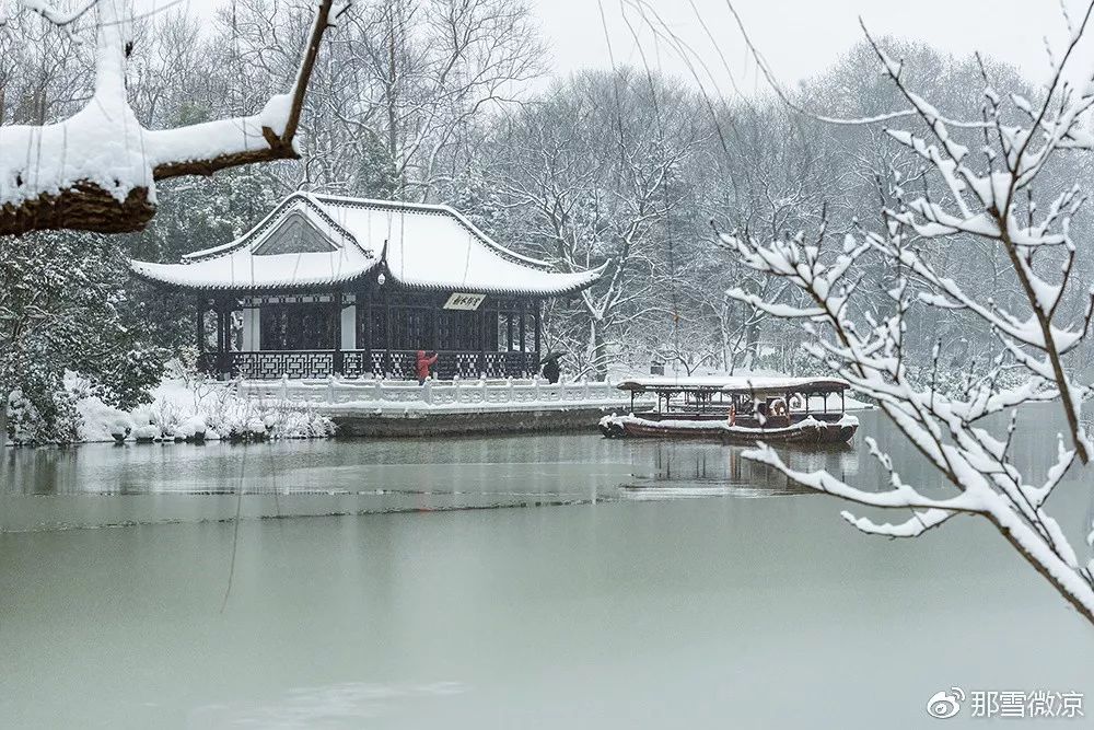 花影飞雪瘦西湖，诗词梦里醉扬州