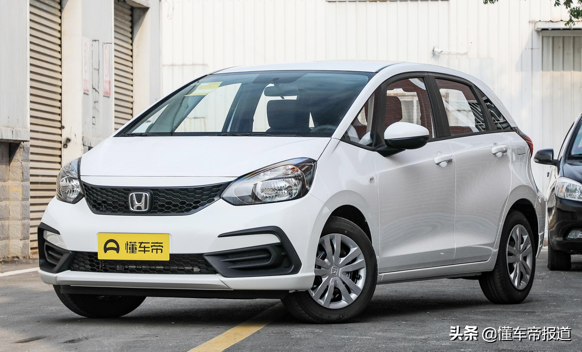 新车 </p><p>　　 约人民币8.5万元起售，大众Polo哑光版发布，与本田飞度同级
