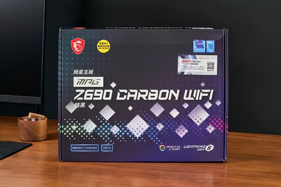 微星MPG Z690 CARBON WIFI暗黑主板评测：全面进化的暗黑之龙