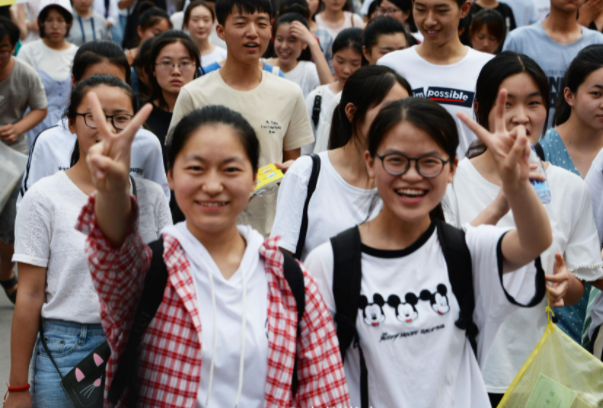 安徽高考生成绩超一本线7分，捡漏武汉211大学，填报志愿很重要