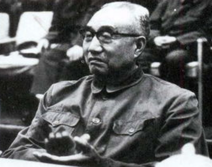 1990年徐向前逝世，儿子向中央提出要求，为何中央不能全都同意？