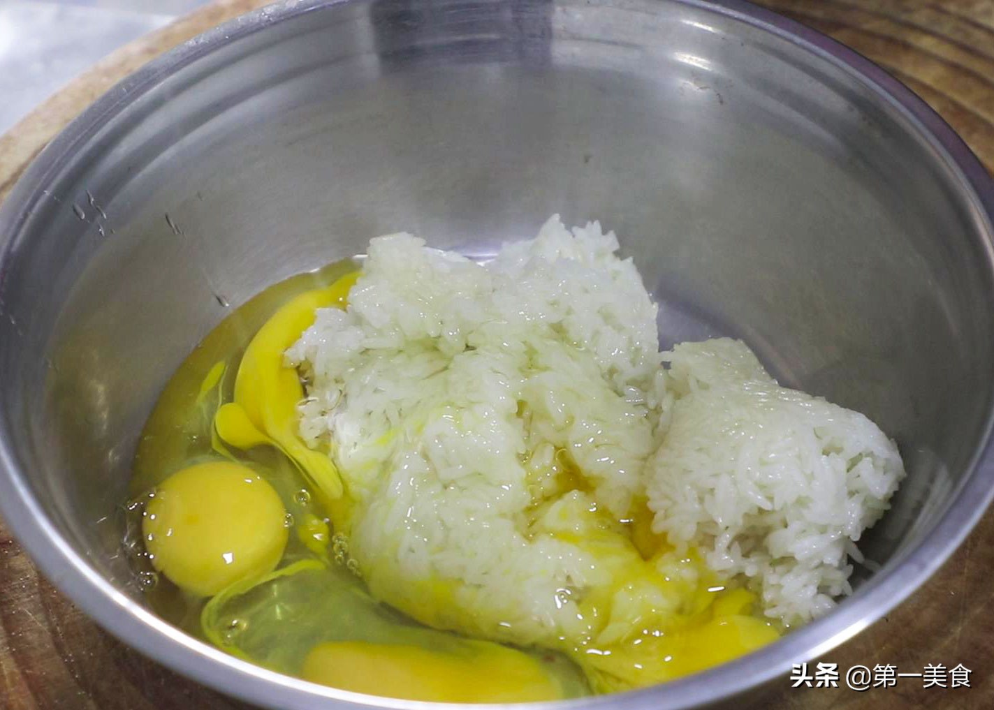 燉雞蛋的做法,燉雞蛋的做法放多少水