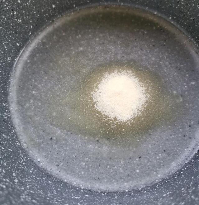 怎么制作奶油（教你五步用牛奶打成丝滑奶油）