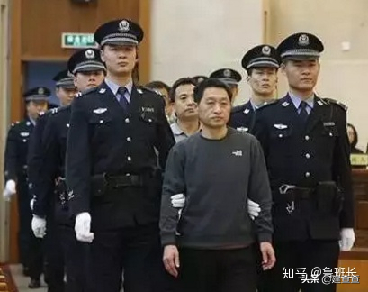 建造师私自在外“挂证”，中标结果作废，“挂证”风险波及企业