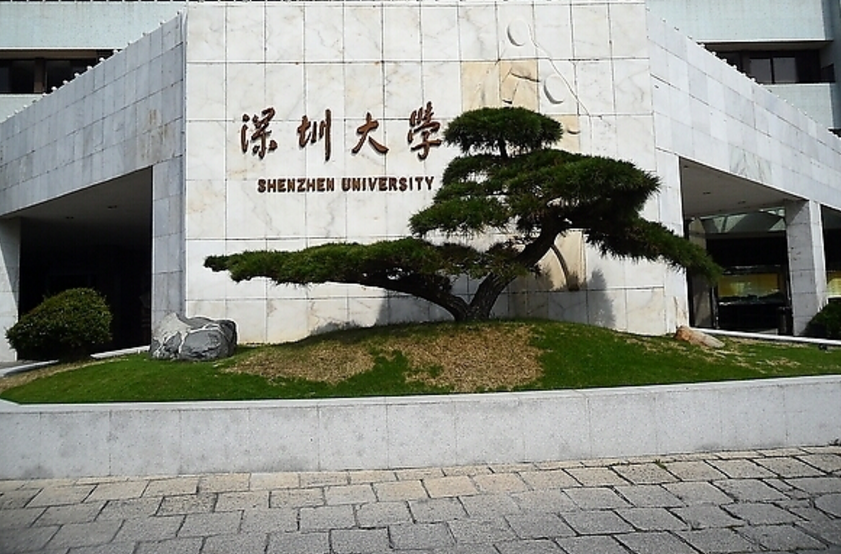 大学“地府级别”食堂火了！设计足够大胆，学生直言：吃饭像渡劫