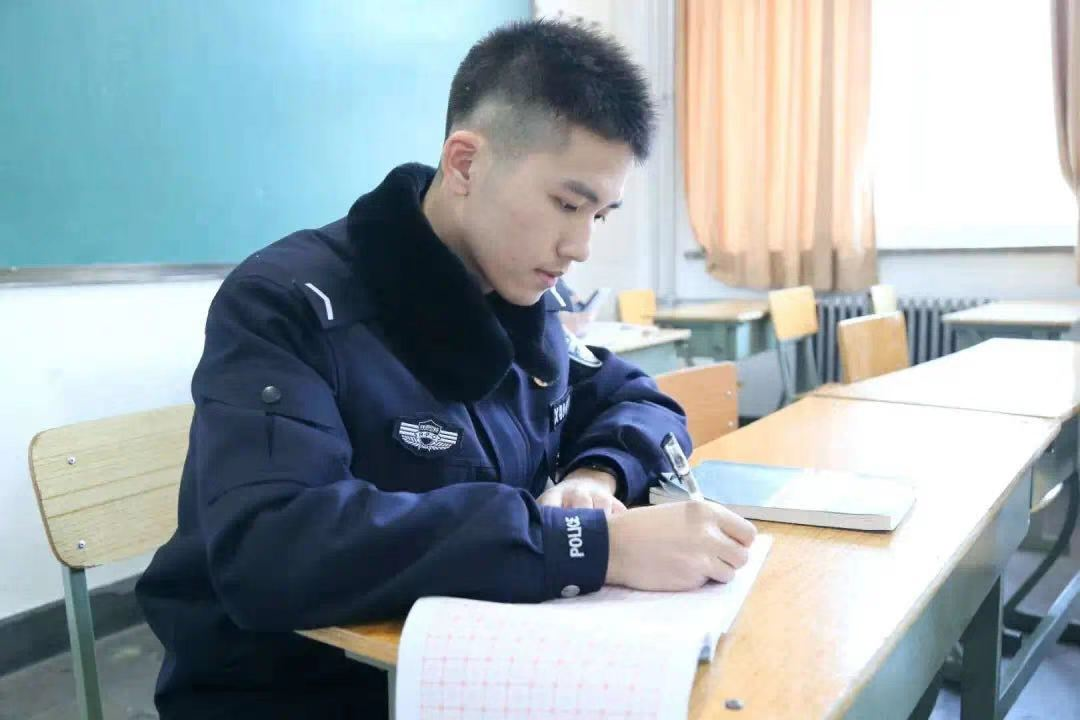 5所公安部直属大学，入警率超过90%，前景不比公务员差