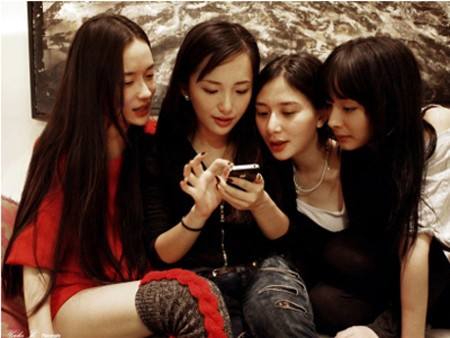 霍思燕不雅门照片("泰迪姐妹团"系列霍思燕,一脱成名大尺度,先插足