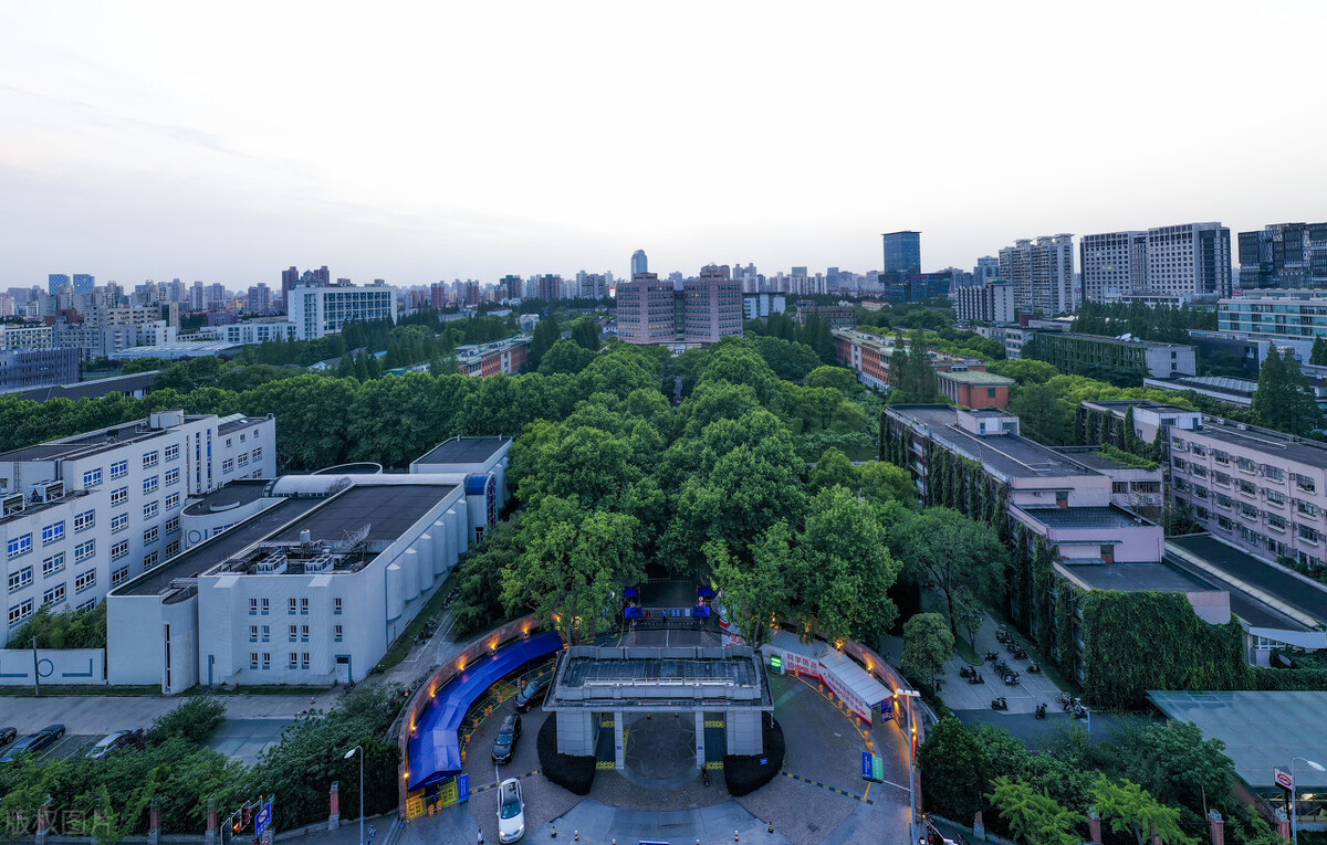 美术艺考生报考同济大学难吗?如果具备这3个方面的优势建议报考