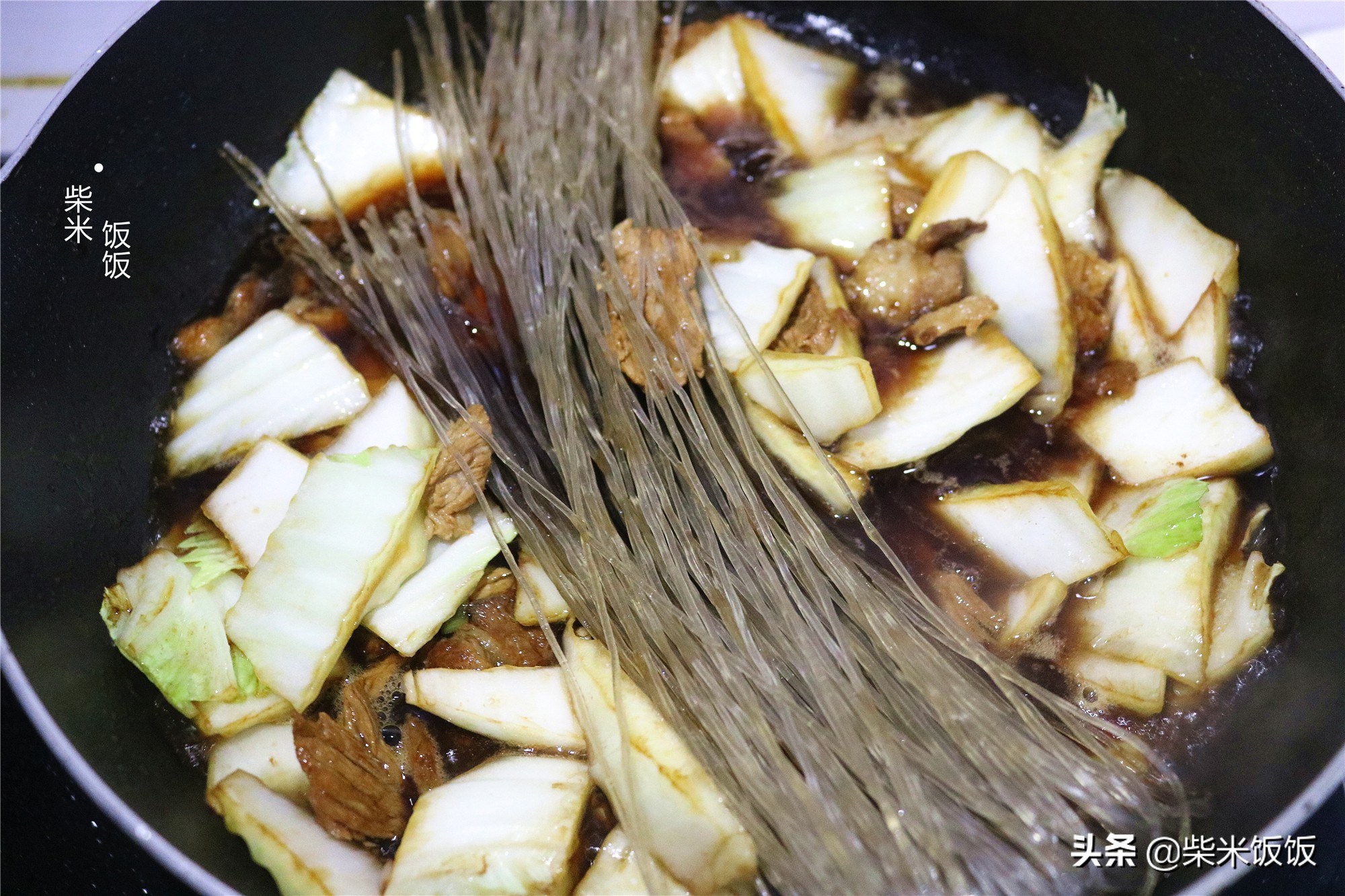 入冬之后，它是我家最常吃的一道菜，3种食材一锅炖，简单好吃