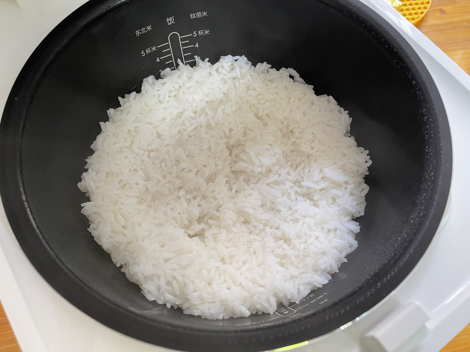 如何煮一鍋香噴噴的大米飯，入手靠譜的電飯煲：米家智能電飯煲3L