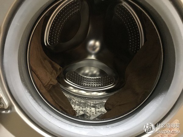 洗衣机：有容乃大 四千元10kg哪家强？松下、LG、三星对比横评