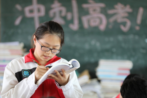 又一“高考捷径”被堵，明年将正式实施，下届高考生喜忧参半