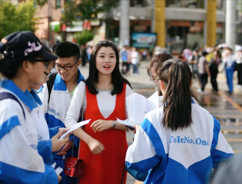 高考各省报名人数出炉，1078万考生为梦而战，400多分能上本科吗