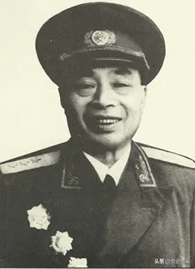 获得三枚一级勋章有多难？十位开国上将未获得，其中三位起义将领