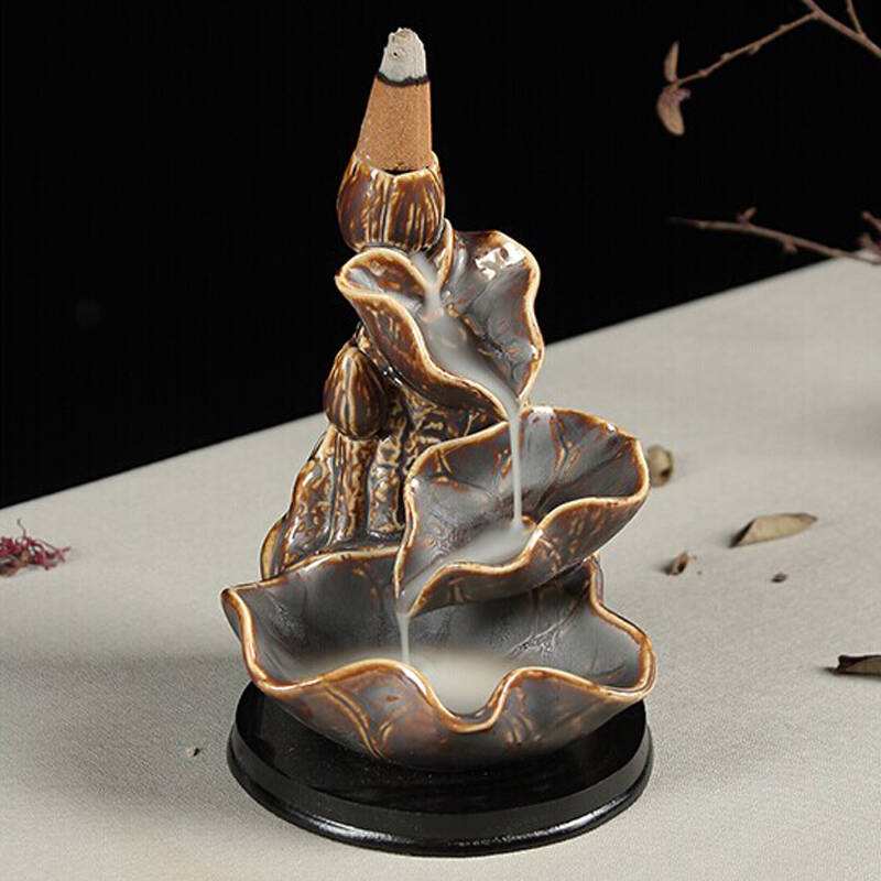 有种倒流香，为何会出现香烟倒流的现象，专家说：谜底不复杂