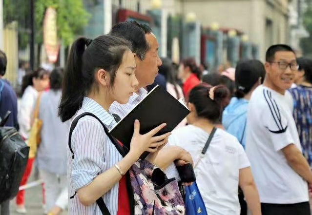 高考成绩663分，数学拿到满分，英语却只有79分，这真是奇才