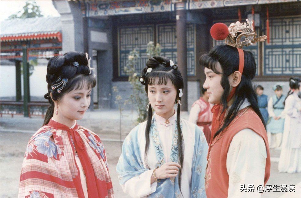宝玉作诗只求自适，不为迎合，字里行间尽显真性情。