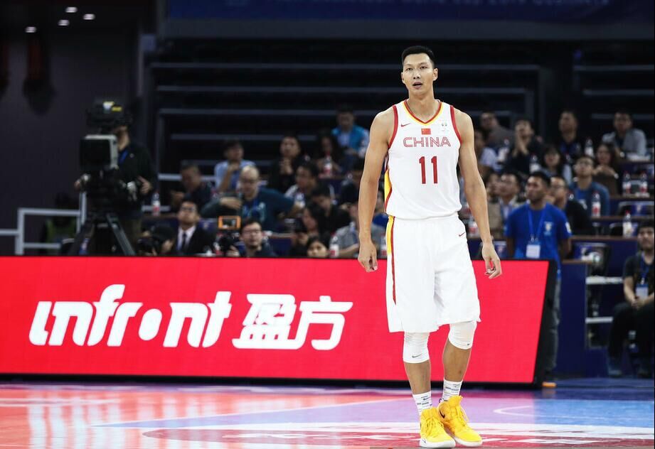 易建联为什么在nba站不稳(易建联亲述为何不能立足NBA！不是因为语言，也不是因为环境问题)