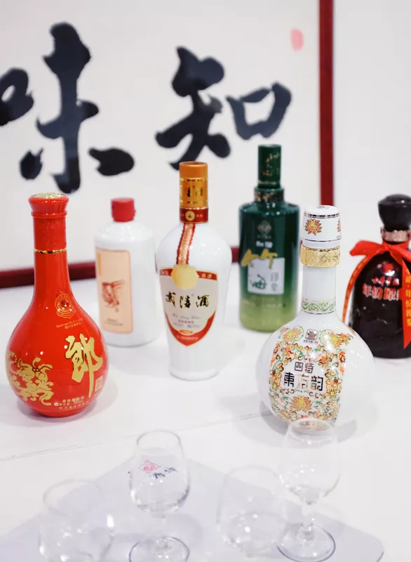 茅台集团与君缘，开启酱香之旅！（让世界爱上中国酒，从茅台开始）。
