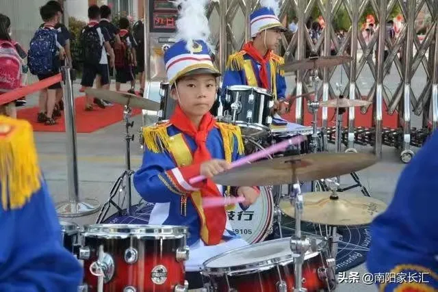 南阳市实验学校管乐团登上了省级舞台