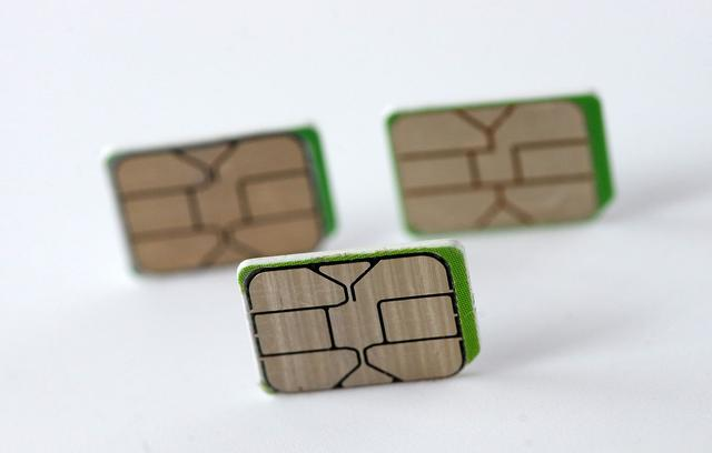 如果绑定了银行卡，手机出现这3种情况，有可能被监控了