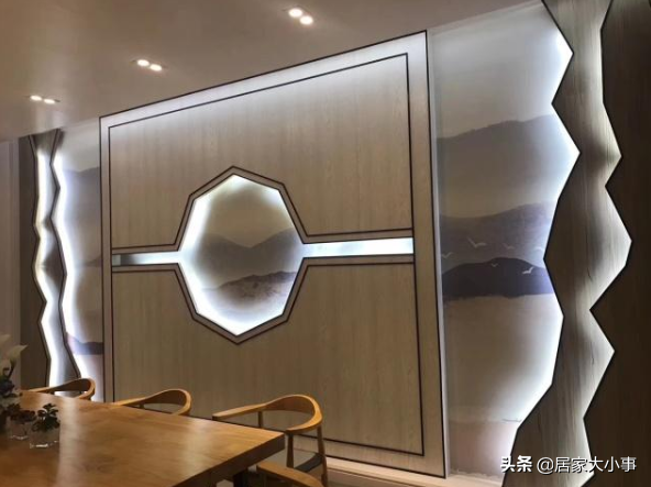 客厅背影墙装修效果图：简约大气，避免乱装的实用设计参考
