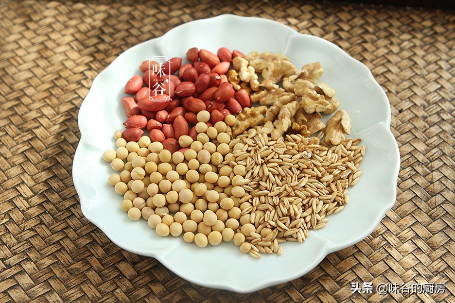 早餐不将就，分享10种营养豆浆搭配，每天换着做，让早餐更美味